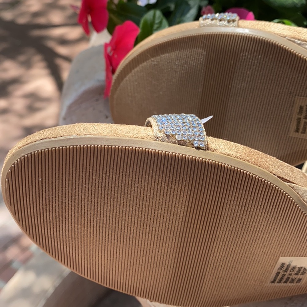 NEW sandals - Picture 7 of 11